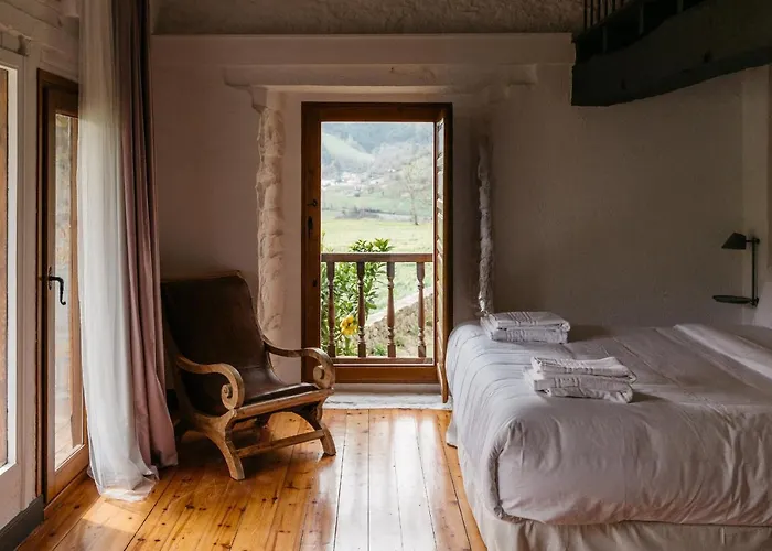 Nueva Pacheca Boutique Santiurde de Toranzo